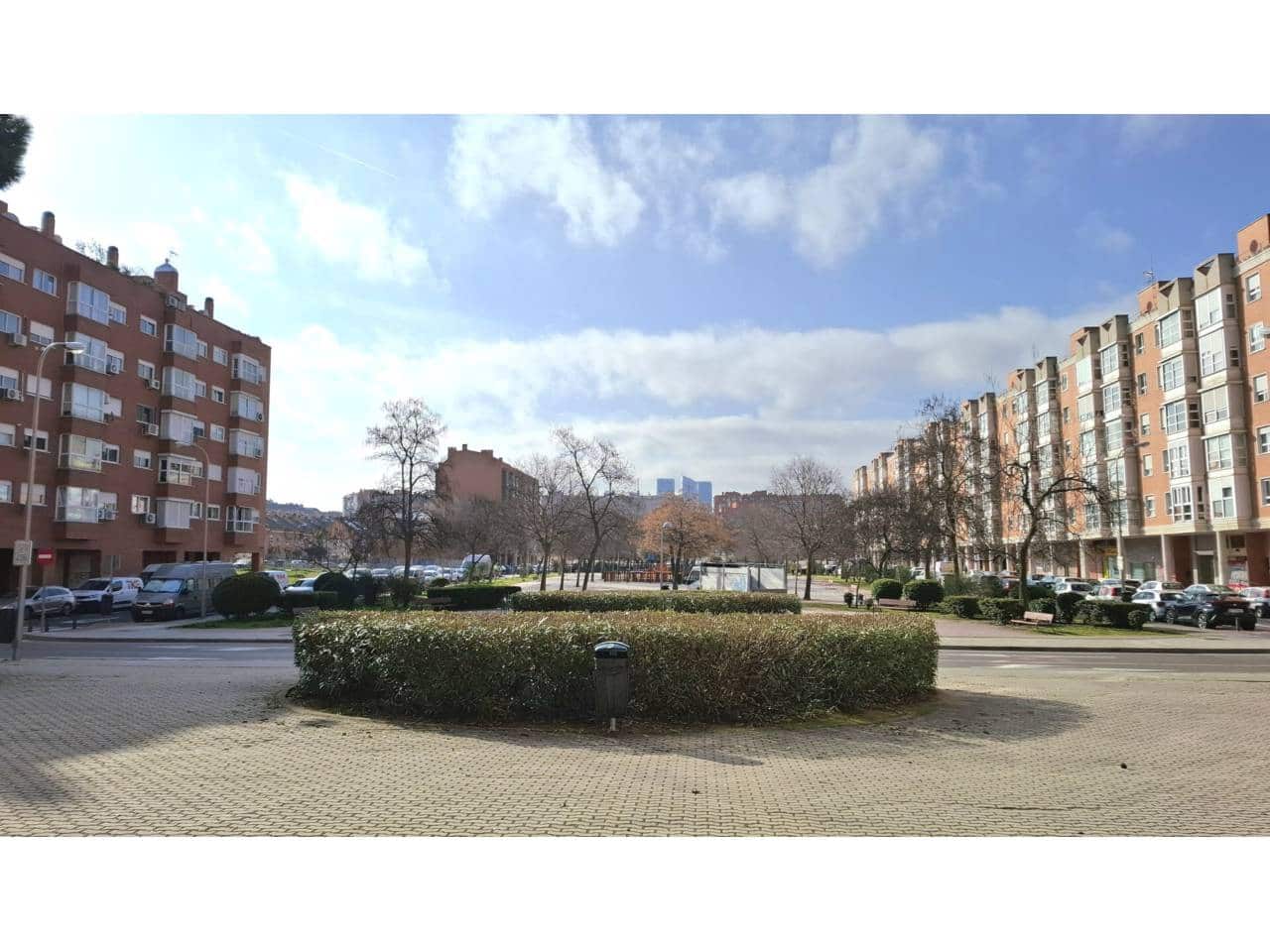 Piso de 2 habitaciones en Madrid ciudad en alquiler con piscina garaje - 1.300 € (Ref: 7754486)