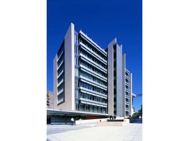 Kontor att hyra i Ciudad Lineal, Madrid stad med garage - 10 700 € (Ref: 7808725)