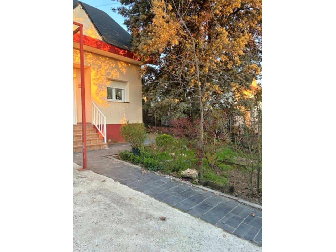 Chalet de 3 habitaciones en Los Angeles de San Rafael en alquiler con piscina garaje - 1.300 € (Ref: 7848781)