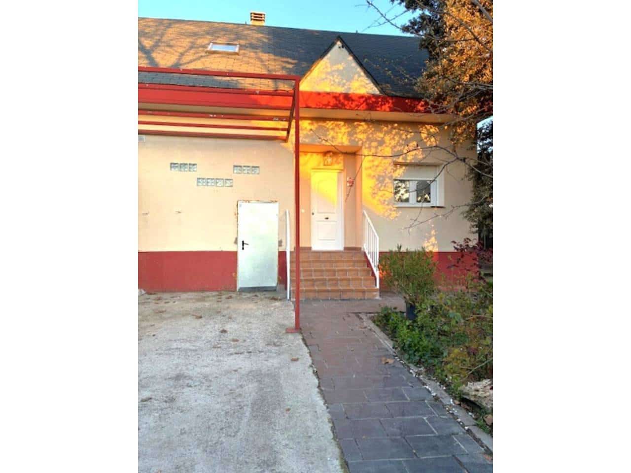 Chalet de 3 habitaciones en Los Angeles de San Rafael en alquiler con piscina garaje - 1.300 € (Ref: 7848781)