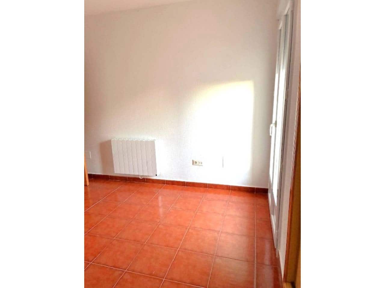 Chalet de 3 habitaciones en Los Angeles de San Rafael en alquiler con piscina garaje - 1.300 € (Ref: 7848781)