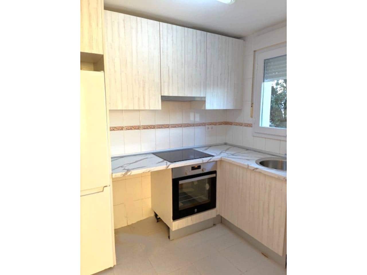 Chalet de 3 habitaciones en Los Angeles de San Rafael en alquiler con piscina garaje - 1.300 € (Ref: 7848781)