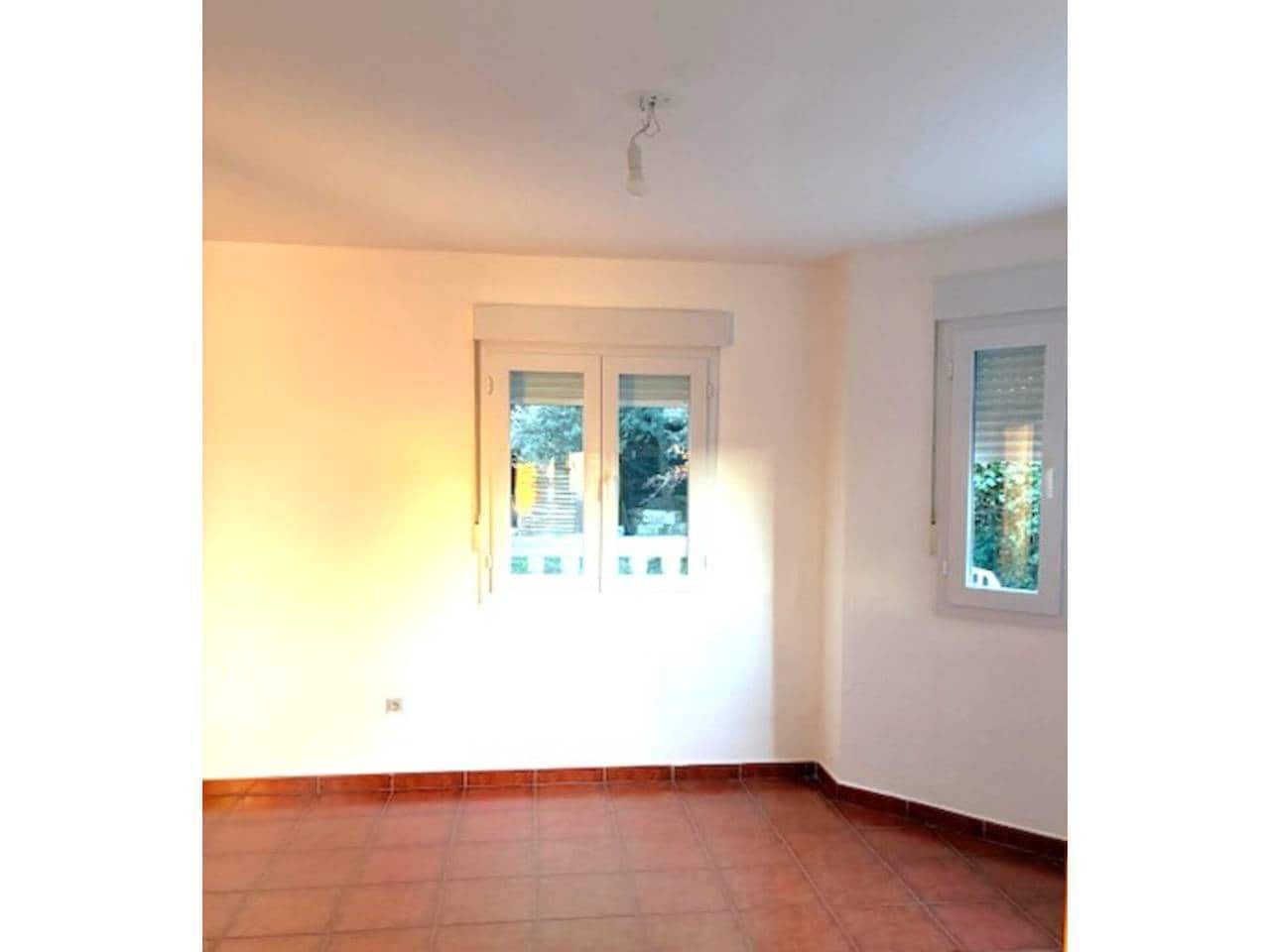 Chalet de 3 habitaciones en Los Angeles de San Rafael en alquiler con piscina garaje - 1.300 € (Ref: 7848781)