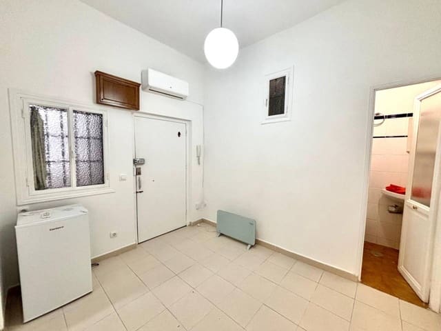 1 soveværelse Studio til leje i Justicia, Madrid by - € 890 (Ref: 7848782)