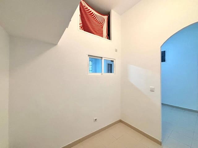 1 soveværelse Studio til leje i Justicia, Madrid by - € 890 (Ref: 7848782)