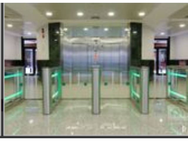 Kontor til leje i San Sebastián de los Reyes med garage - € 1.340 (Ref: 7923096)