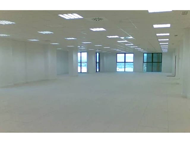 Toimisto vuokrattavana paikassa Valverde, Madrid kaupunki - 15 392 € (Ref: 8024030)