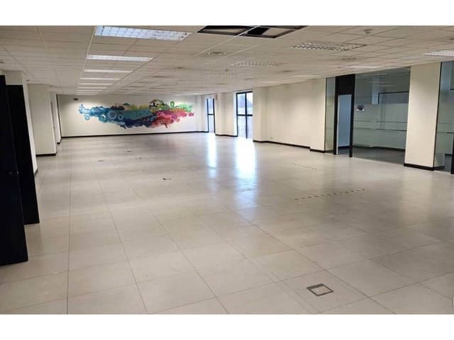 Office for sale in Valverde, Madrid city - € 2,200,000 (Ref: 8024032)