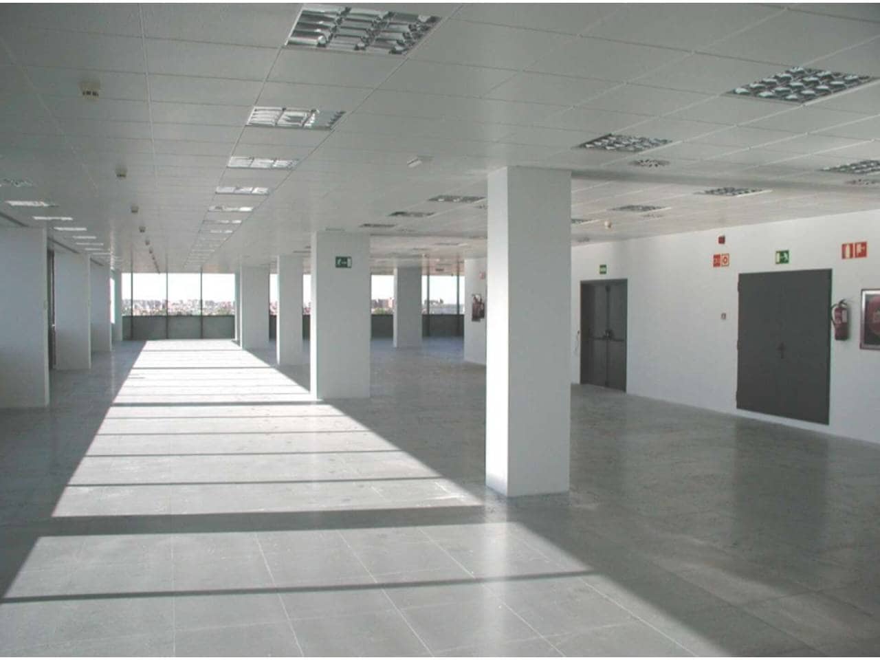 Kontor til leje i Madrid by - € 141.600 (Ref: 8026575)