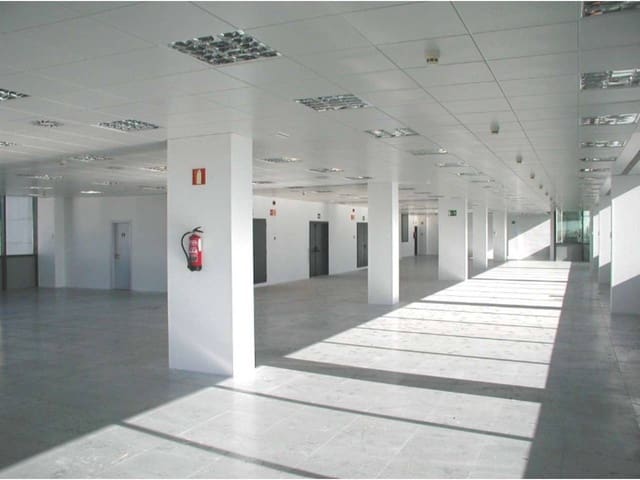 Kontor til leie i Canillejas, Madrid by - € 141 600 (Ref: 8026575)
