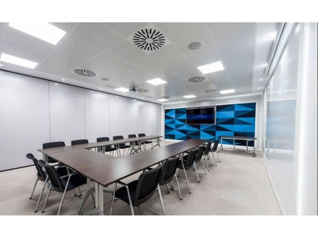 Kantoor te huur in Ciudad Lineal, Madrid stad met garage - € 8.400 (Ref: 8153527)