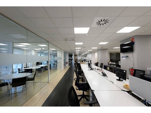 Kontor til leje i Valverde, Madrid by - € 15.390 (Ref: 8173854)