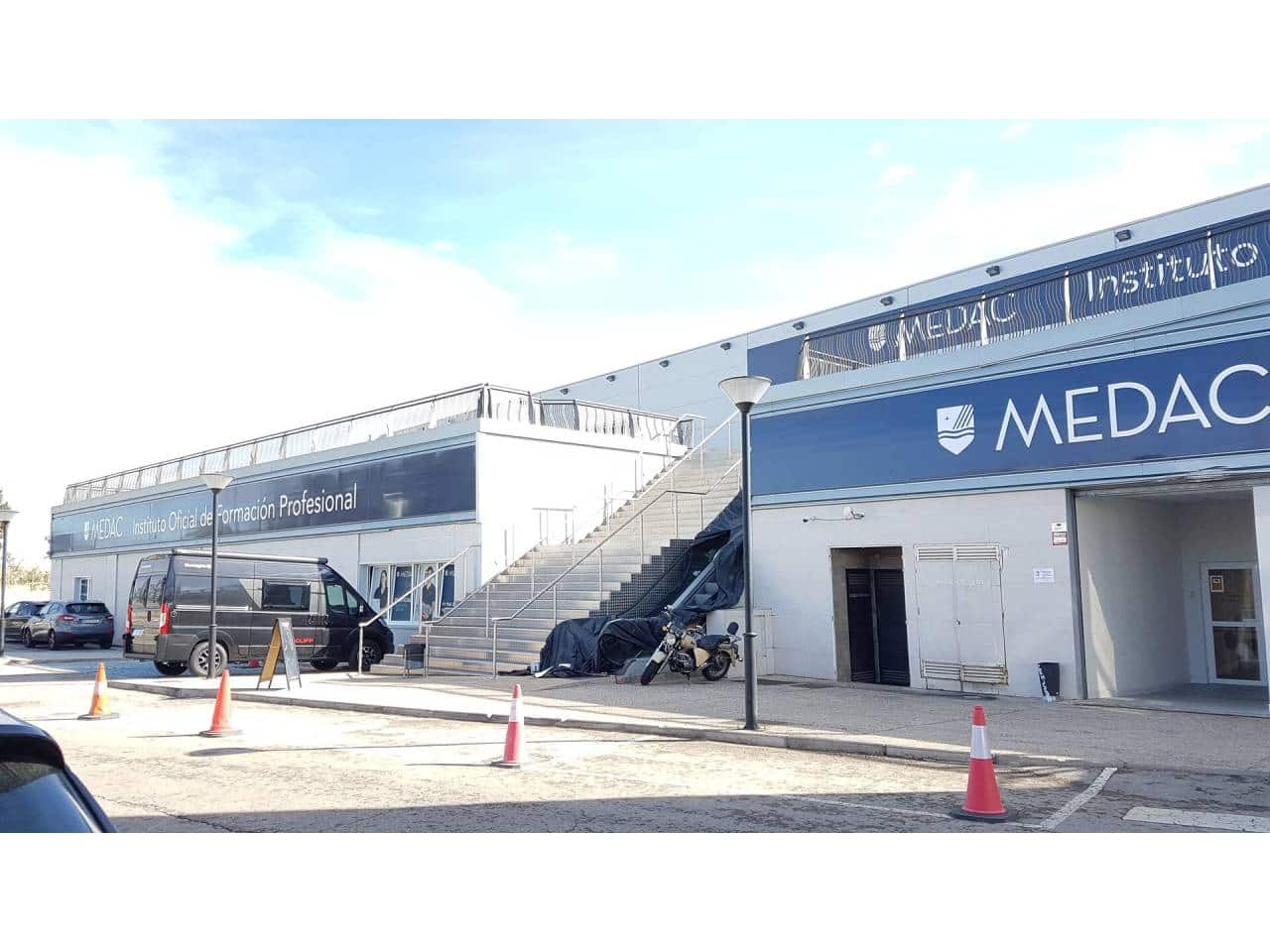 Erhverv til leje i Pinto med garage - € 3.427 (Ref: 8198291)