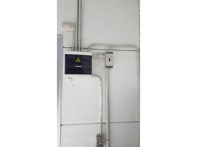 Commercieel te huur in Pinto met garage - € 3.427 (Ref: 8198291)