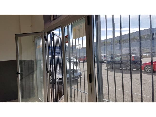 Commercieel te huur in Pinto met garage - € 3.427 (Ref: 8198291)