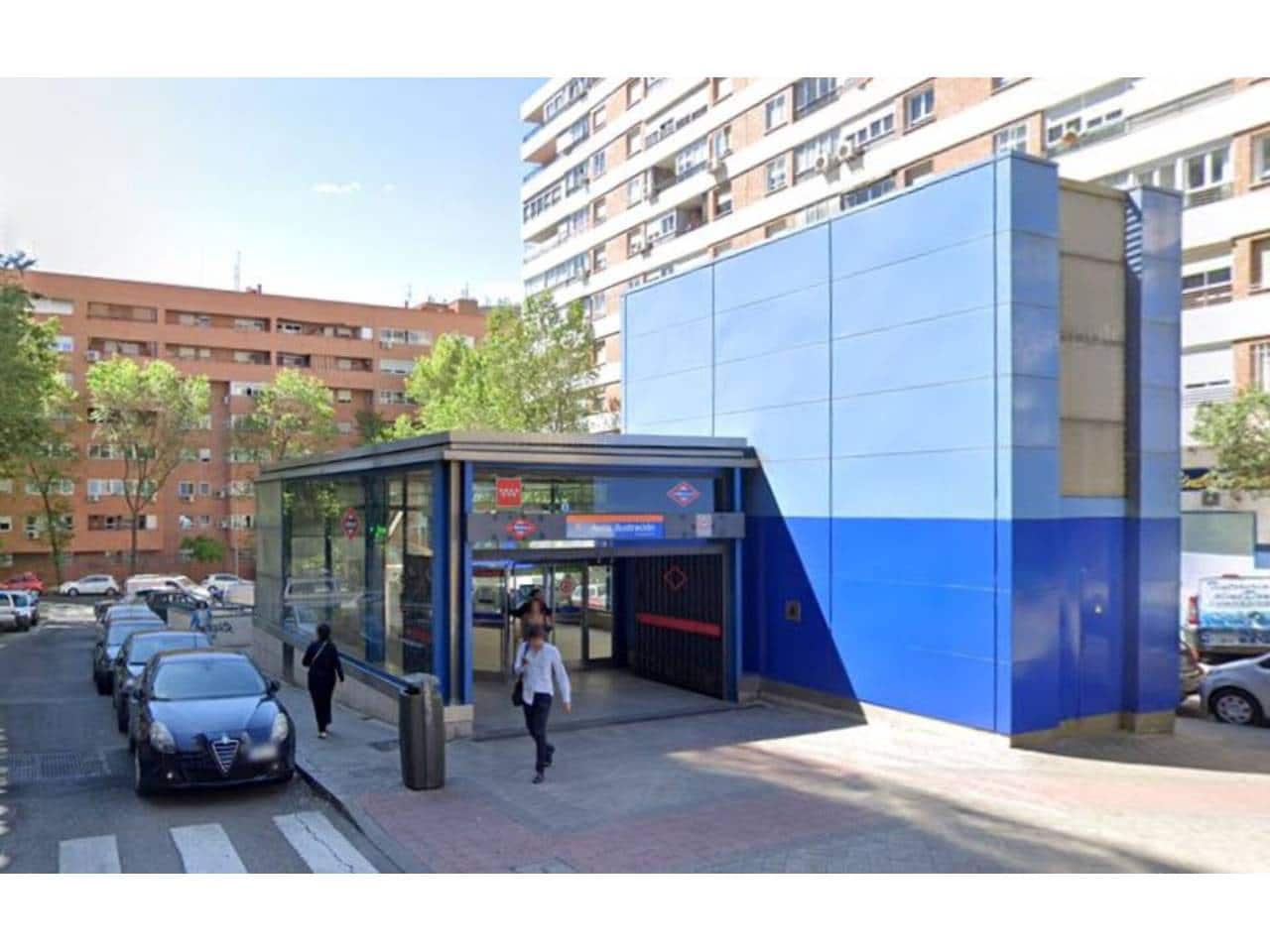 Kontor til leie i Madrid by med garasje - € 10 815 (Ref: 8205732)
