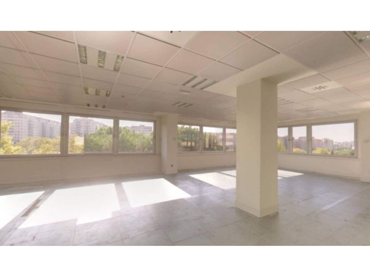 Kontor til leie i Madrid by med garasje - € 10 815 (Ref: 8205732)