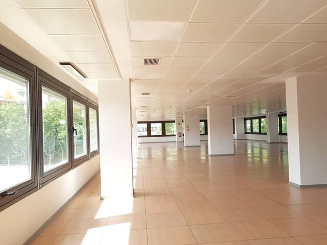 Kontor att hyra i Tetuán, Madrid stad med garage - 10 120 € (Ref: 8225423)