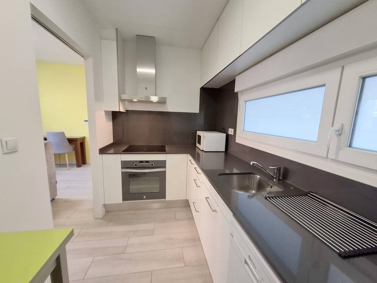 2 bedroom Flat for rent in Madrid city with pool garage - € 1,500 (Ref: 8310143)