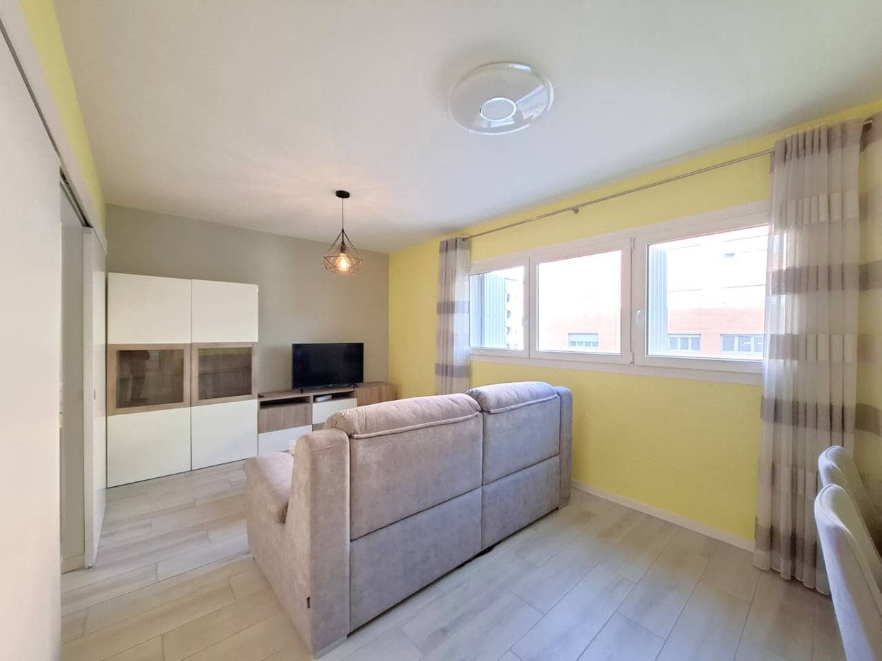 2 bedroom Flat for rent in Madrid city with pool garage - € 1,500 (Ref: 8310143)