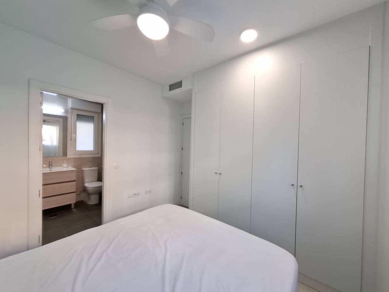 2 bedroom Flat for rent in Madrid city with pool garage - € 1,500 (Ref: 8310143)