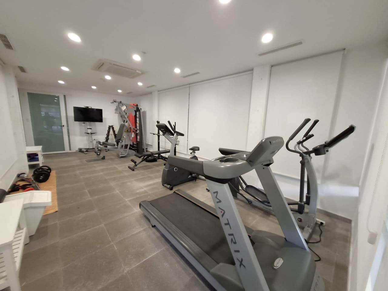 2 bedroom Flat for rent in Madrid city with pool garage - € 1,500 (Ref: 8310143)