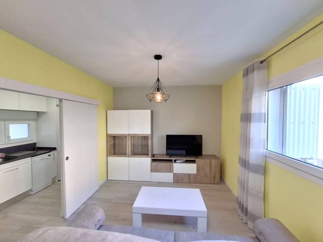 2 soverom Leilighet til leie i Madrid by med svømmebasseng garasje - € 1 500 (Ref: 8310143)