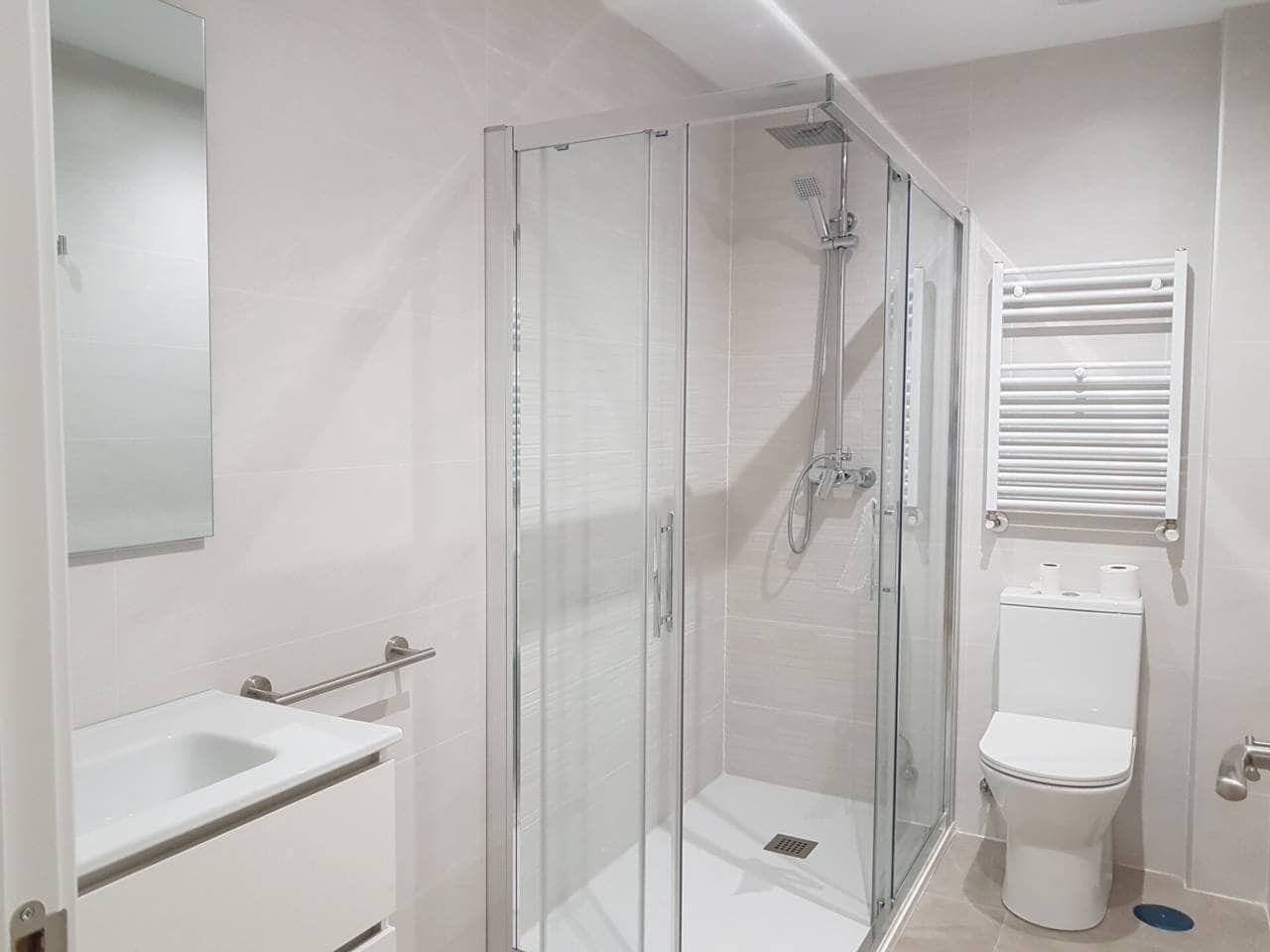 2 bedroom Flat for rent in Madrid city - € 1,700 (Ref: 8387783)