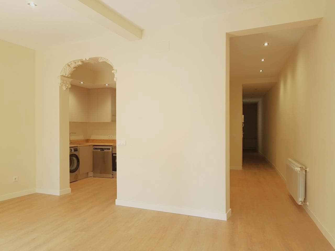 2 bedroom Flat for rent in Madrid city - € 1,700 (Ref: 8387783)