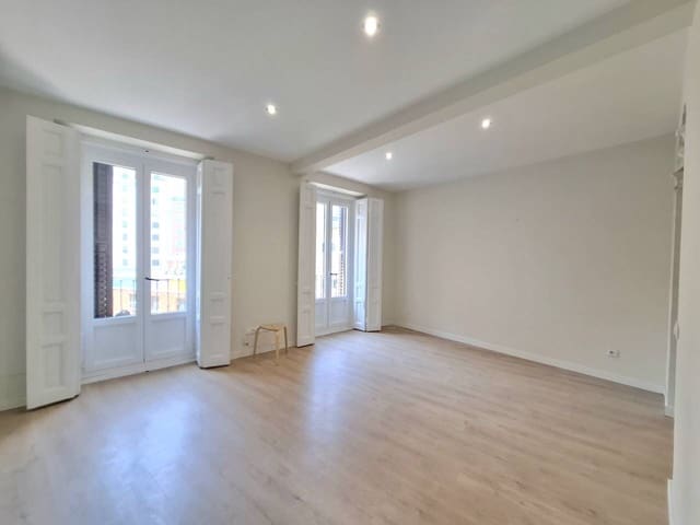 2 makuuhuone Asunto vuokrattavana paikassa Madrid kaupunki - 1 800 € (Ref: 8387783)
