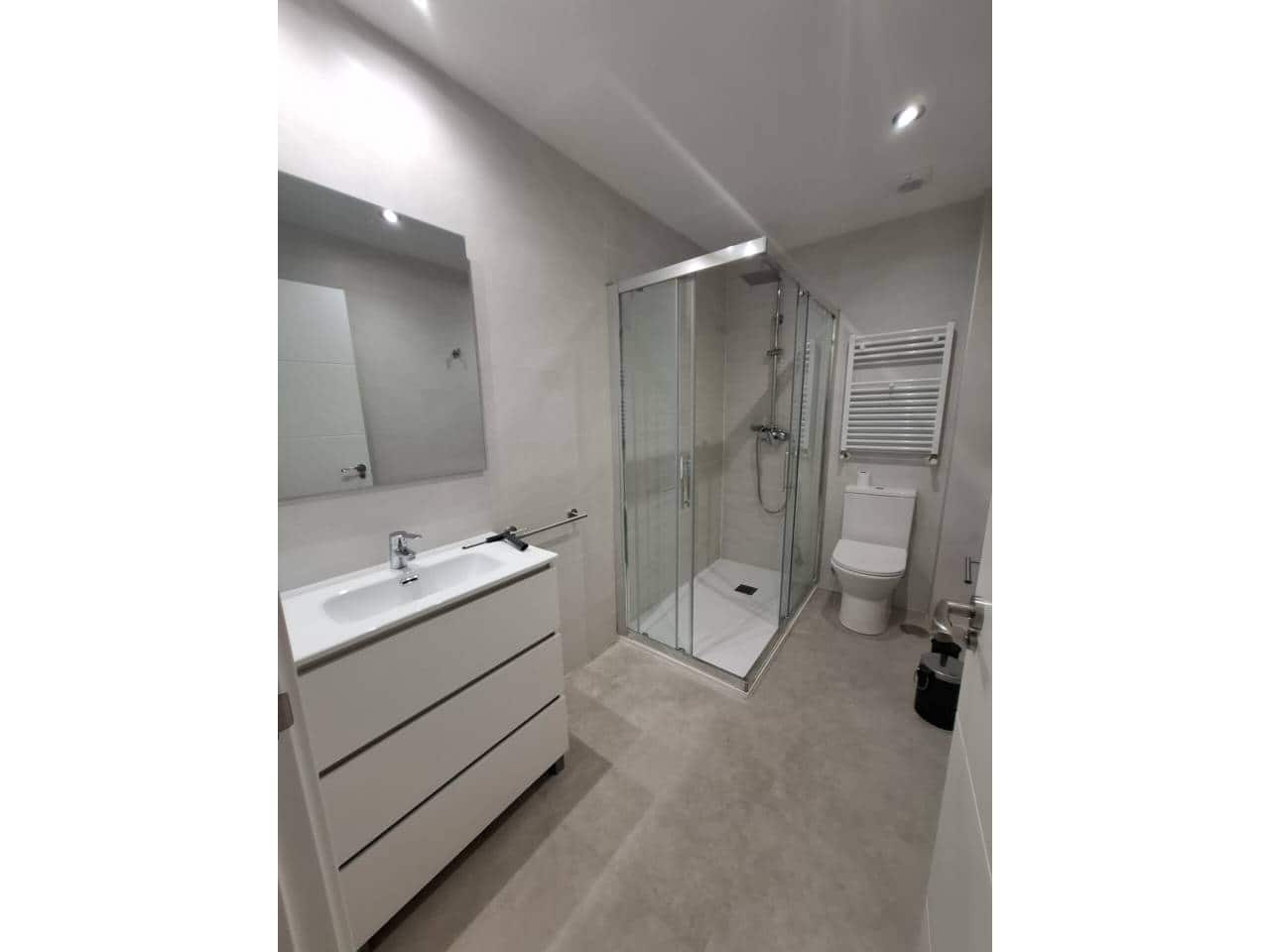 2 bedroom Flat for rent in Madrid city - € 1,800 (Ref: 8387783)