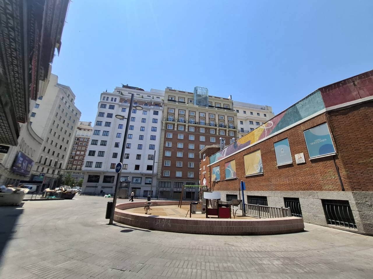 2 bedroom Flat for rent in Madrid city - € 1,800 (Ref: 8387783)