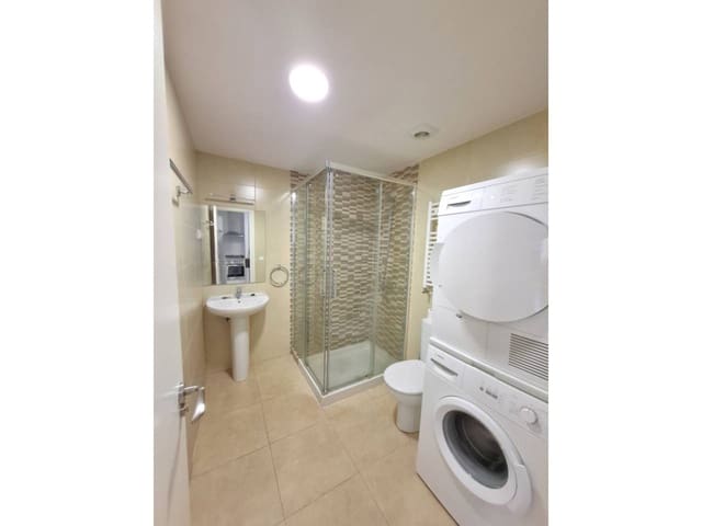 1 soverom Leilighet til leie i Madrid by med garasje - € 1 300 (Ref: 8481779)