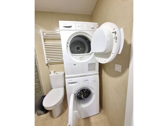 1 soverom Leilighet til leie i Madrid by med garasje - € 1 300 (Ref: 8481779)