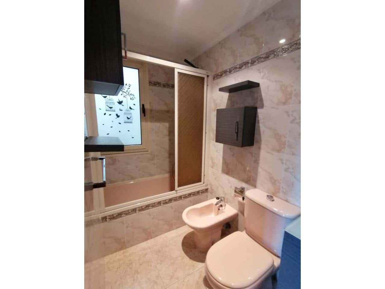 2 bedroom Flat for rent in Oviedo with garage - € 835 (Ref: 8569457)
