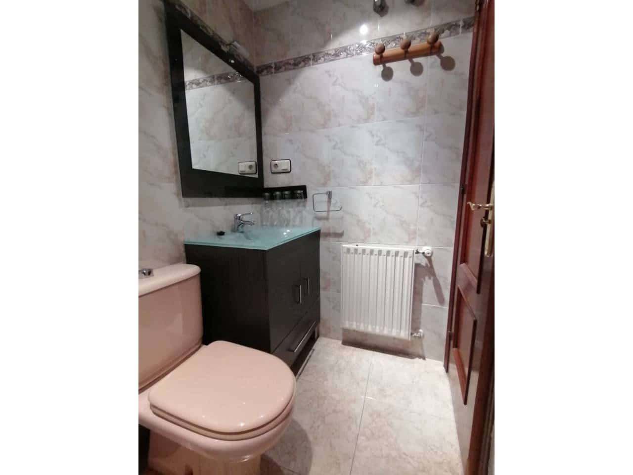 2 bedroom Flat for rent in Oviedo with garage - € 835 (Ref: 8569457)