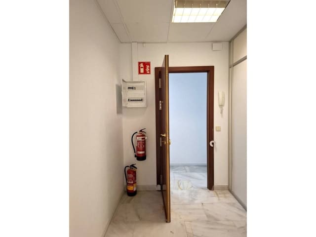 Bureau à louer à San Sebastián de los Reyes - 640 € (Ref: 8757288)