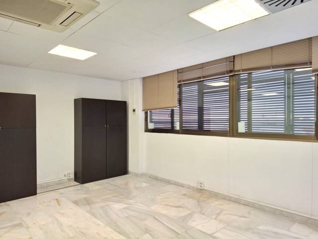 Bureau à louer à San Sebastián de los Reyes - 640 € (Ref: 8757288)