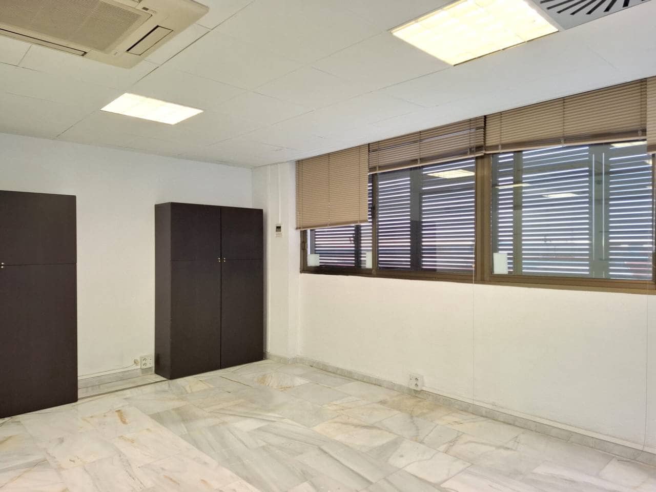 Bureau à louer à San Sebastian de los Reyes - 640 € (Ref: 8757288)
