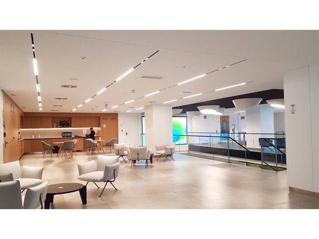 Office for rent in Tetuán, Madrid city with garage - € 8,760 (Ref: 8759438)