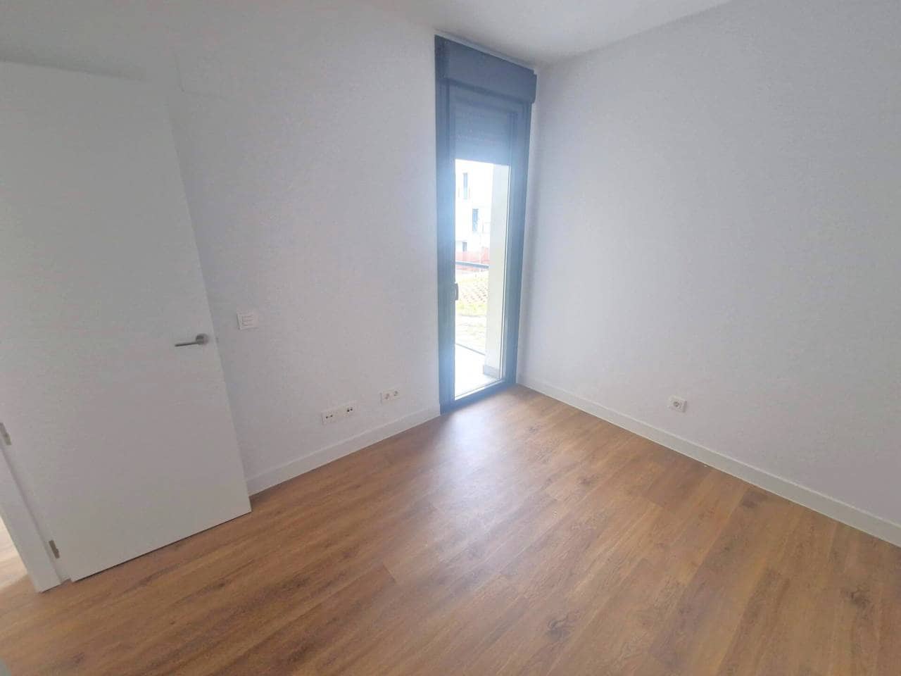 Loft de 1 chambre à louer à San Sebastian de los Reyes avec piscine garage - 1 250 € (Ref: 8769887)