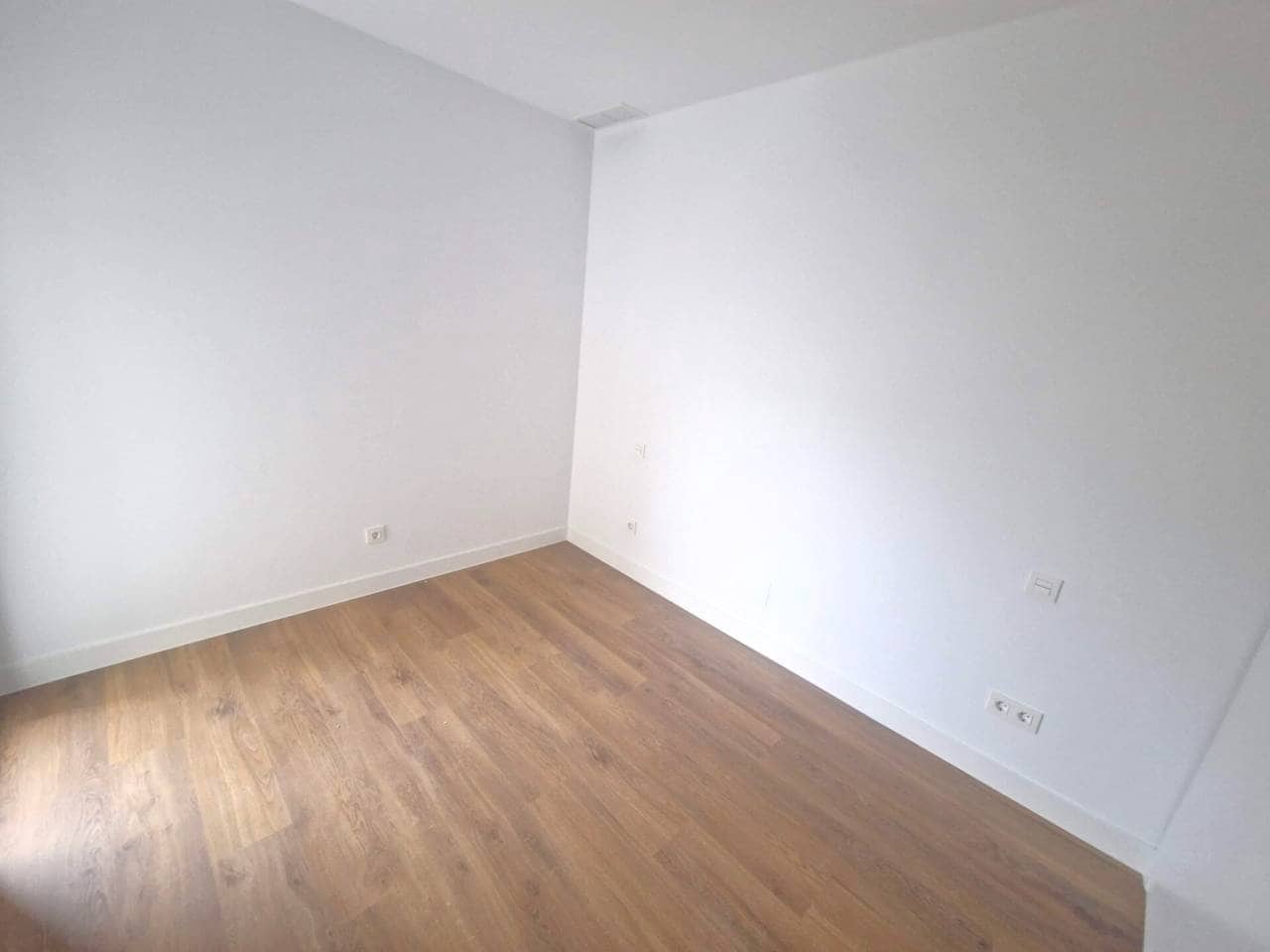 Loft de 1 chambre à louer à San Sebastian de los Reyes avec piscine garage - 1 250 € (Ref: 8769887)