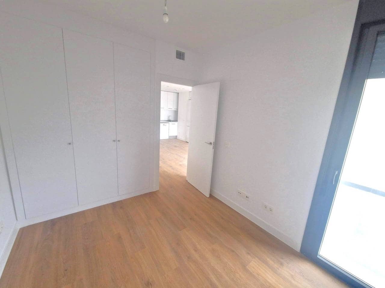 Loft de 1 chambre à louer à San Sebastian de los Reyes avec piscine garage - 1 250 € (Ref: 8769887)