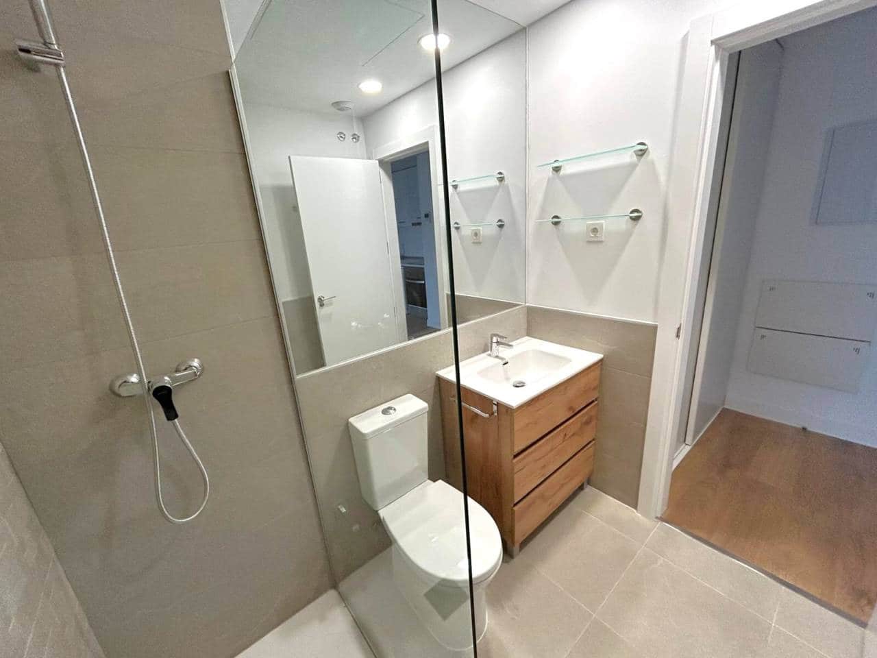 Loft de 1 chambre à louer à San Sebastian de los Reyes avec piscine garage - 1 250 € (Ref: 8769887)