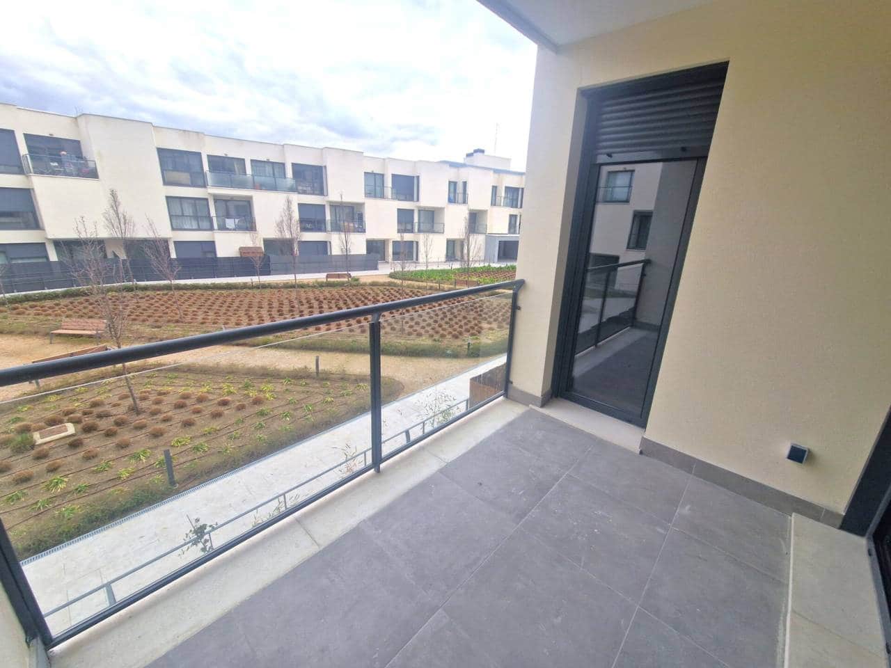 Loft de 1 chambre à louer à San Sebastian de los Reyes avec piscine garage - 1 250 € (Ref: 8769887)