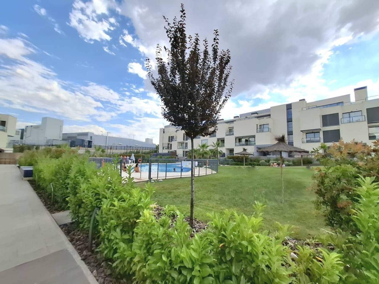 Loft de 1 chambre à louer à San Sebastian de los Reyes avec piscine garage - 1 250 € (Ref: 8769887)