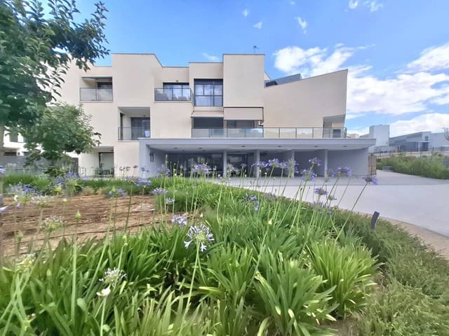 Loft de 1 chambre à louer à San Sebastián de los Reyes avec piscine garage - 1 250 € (Ref: 8769887)