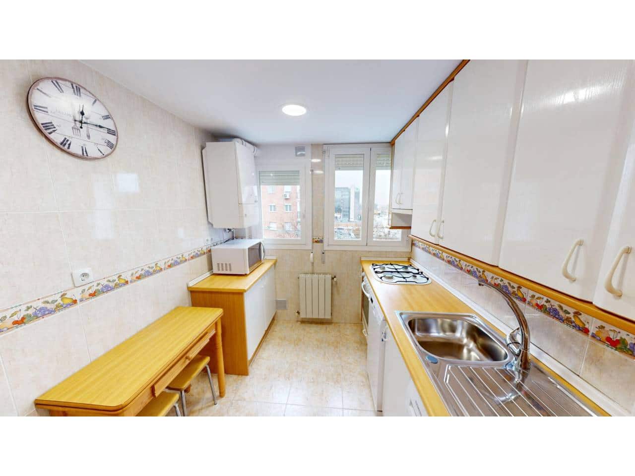 2 bedroom Flat for rent in Madrid city with garage - € 1,500 (Ref: 8769888)
