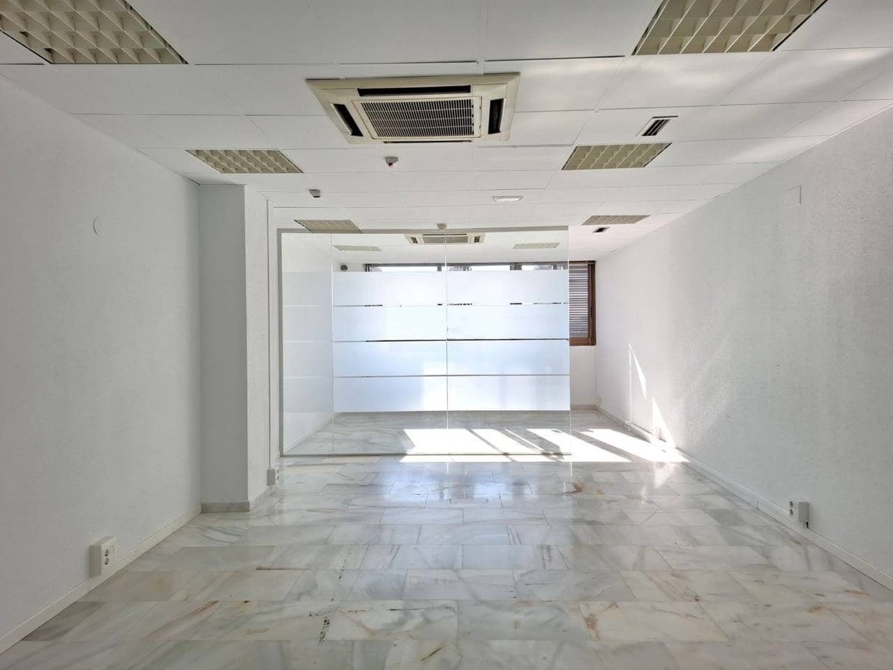 Office for rent in San Sebastian de los Reyes - € 500 (Ref: 8901956)