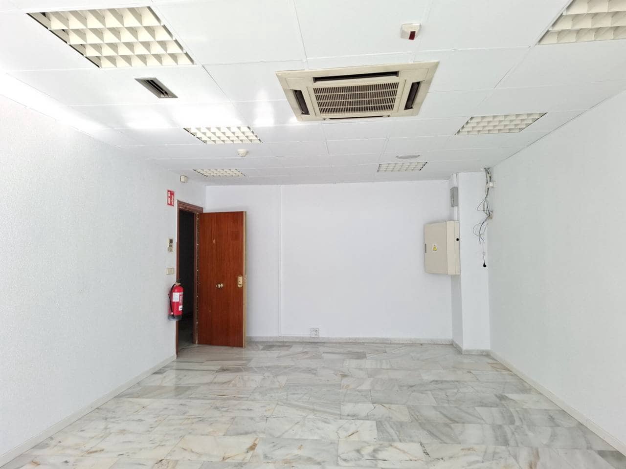 Office for rent in San Sebastian de los Reyes - € 500 (Ref: 8901956)